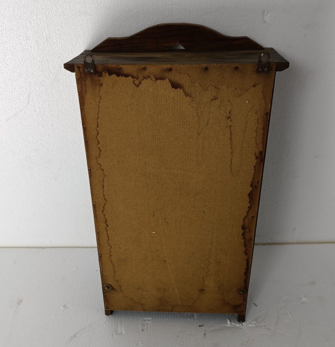 photo furniture Antique Medicine Apothecary Bathroom Cabinet Beveled Glass Mirror Pediment Towel