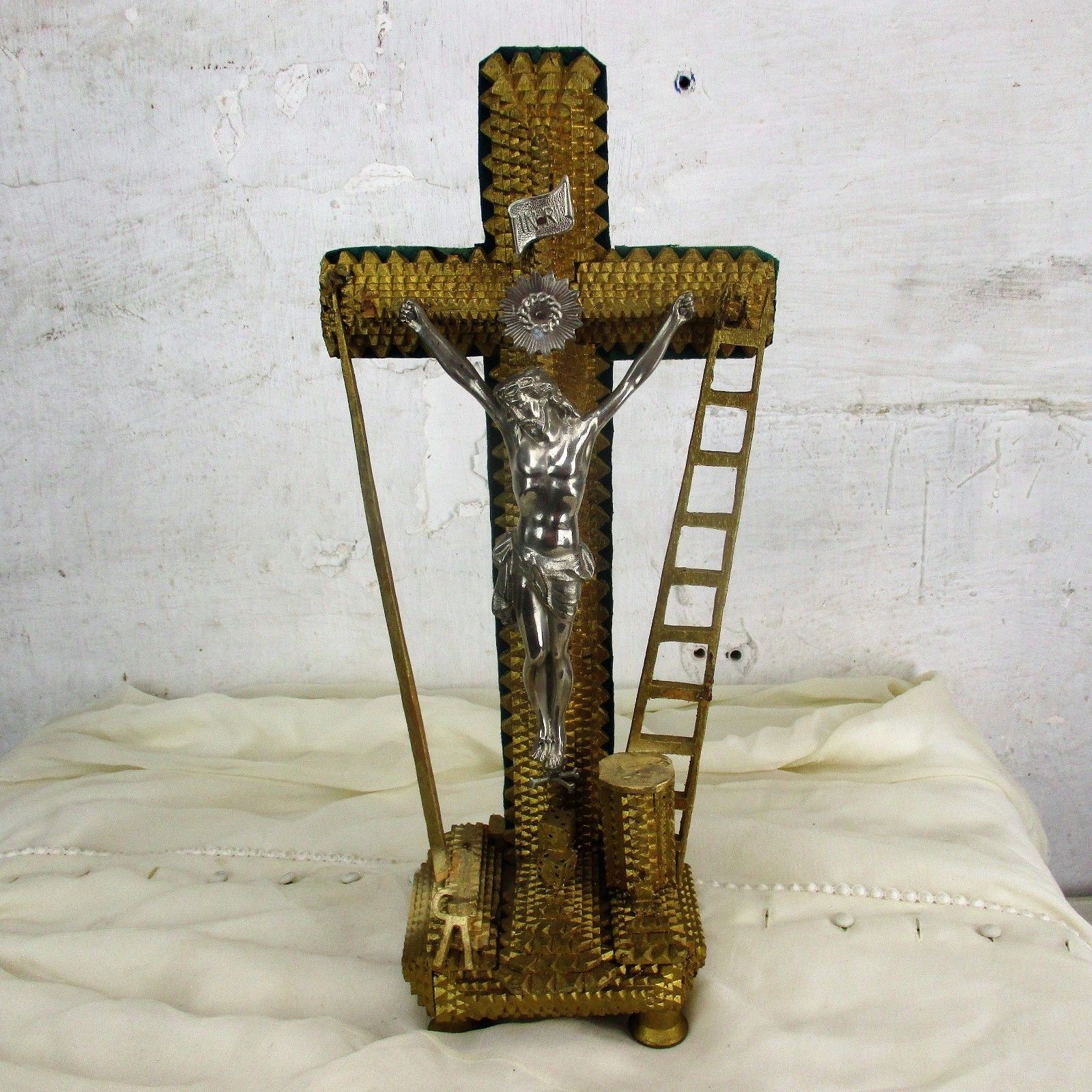 Tramp Trench Tramp Folk Art Standing Hand Carved Wooden Crucifix Dice Htf Wow