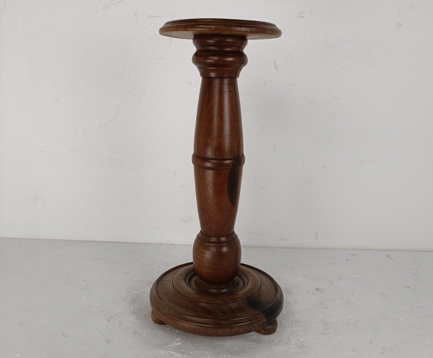 Large Robust Pedestal Plant Stand Side Table Carved Wood Beautiful Barn Style VI photo furniture
