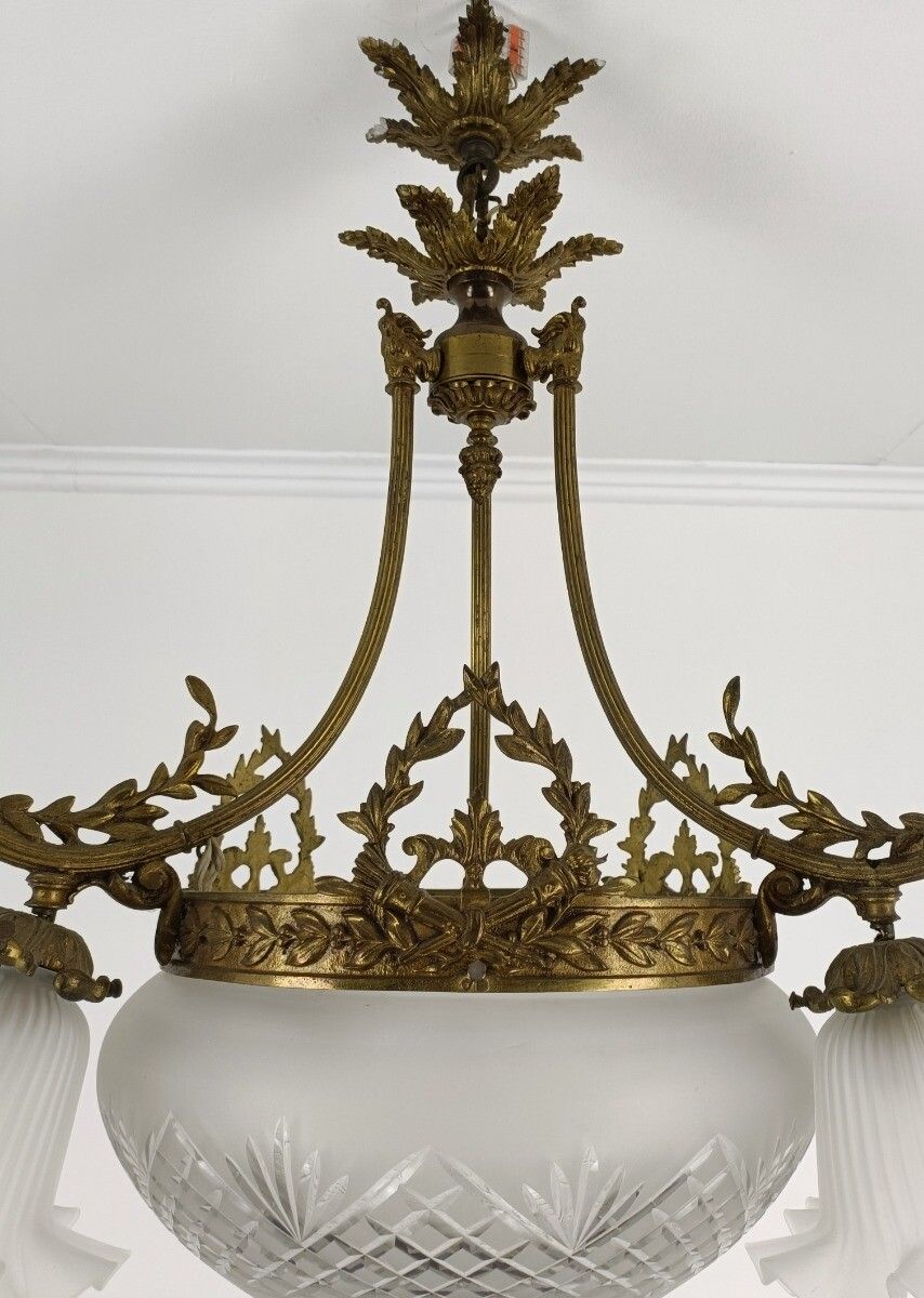 photo furniture Stunning Art Deco Chandelier Antique Etched Glass Bronze Doré Rams Heads 4 Ligh