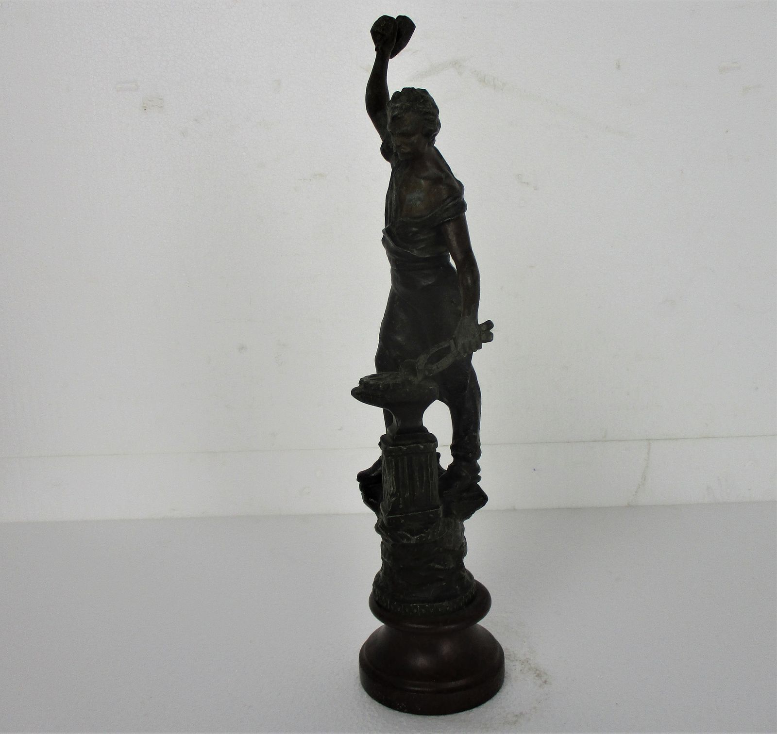Sculpture Statue Spelter On Wooden Base Working Man Smith Art Deco Figurine 17.7 photo vinterior