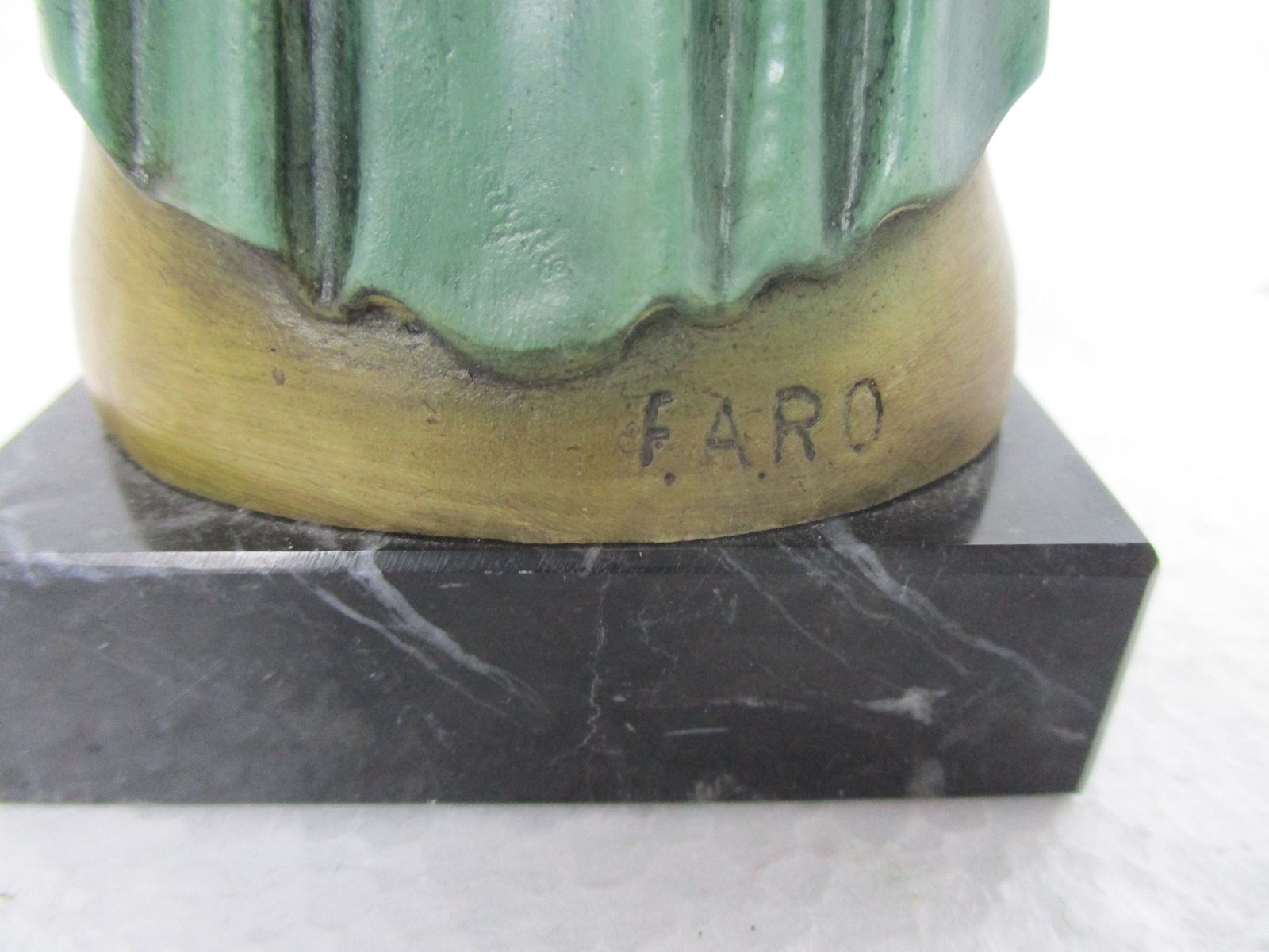 Statue Virgin Mary Our Lady Madonna Delle Rose Resin Faro Polychrome Htf Collect photo vintage