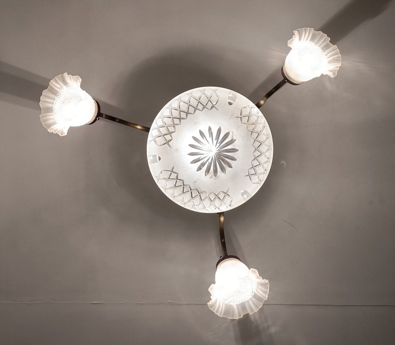 Chandelier Vintage 4 Lights 3 Arm Brass Etched Glass Shades Gorgeous  Light photo for sale