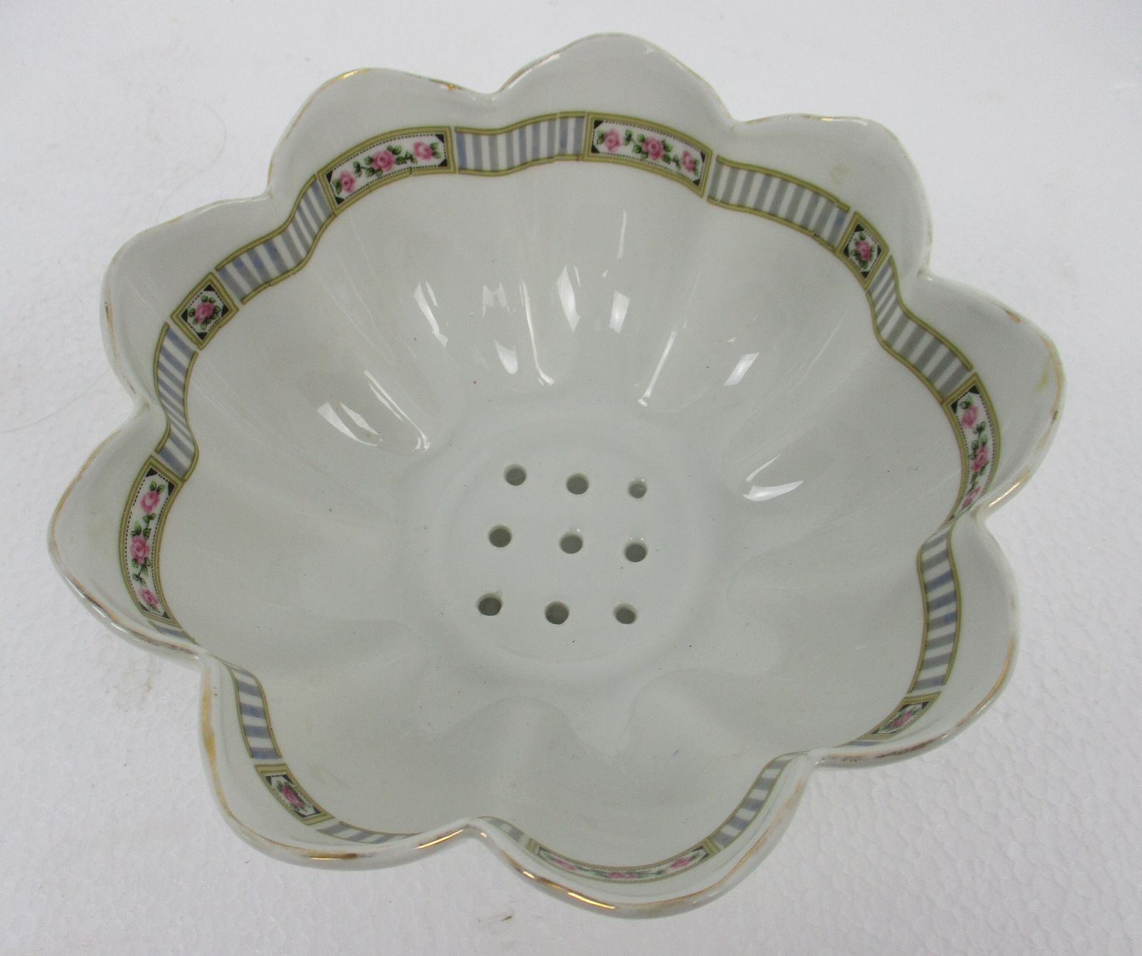 Terrine Dish For Strawberries Collander Porcelain Antique French Very Rare Gorge photo furniture
