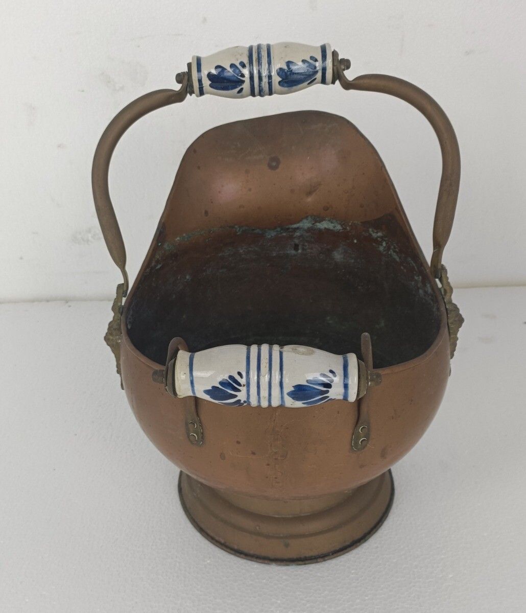 Antique Hammered Brass Kettle Bowl With Delft Blue White Porcelain Handles Plant photo vinterior