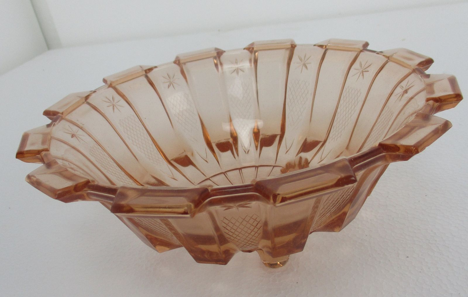 Art  Deco Bowl Dish Centerpiece Basket Art Glass Pink Depression Glass Beautfifu photo for sale