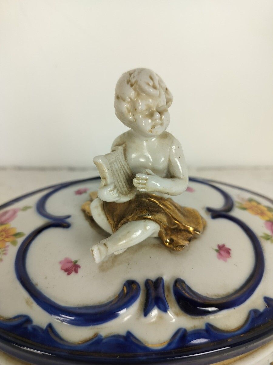 Vintage Capodimonte Italian Trinket Jewelry Box Porcelain Putti Playing Harp, Lo photo furniture