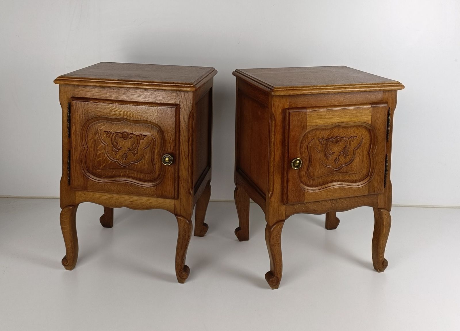 Pair Of Nightstands End Tables Cabinets Louis XV Style Bedroom Cabinets Wood Vin photo furniture