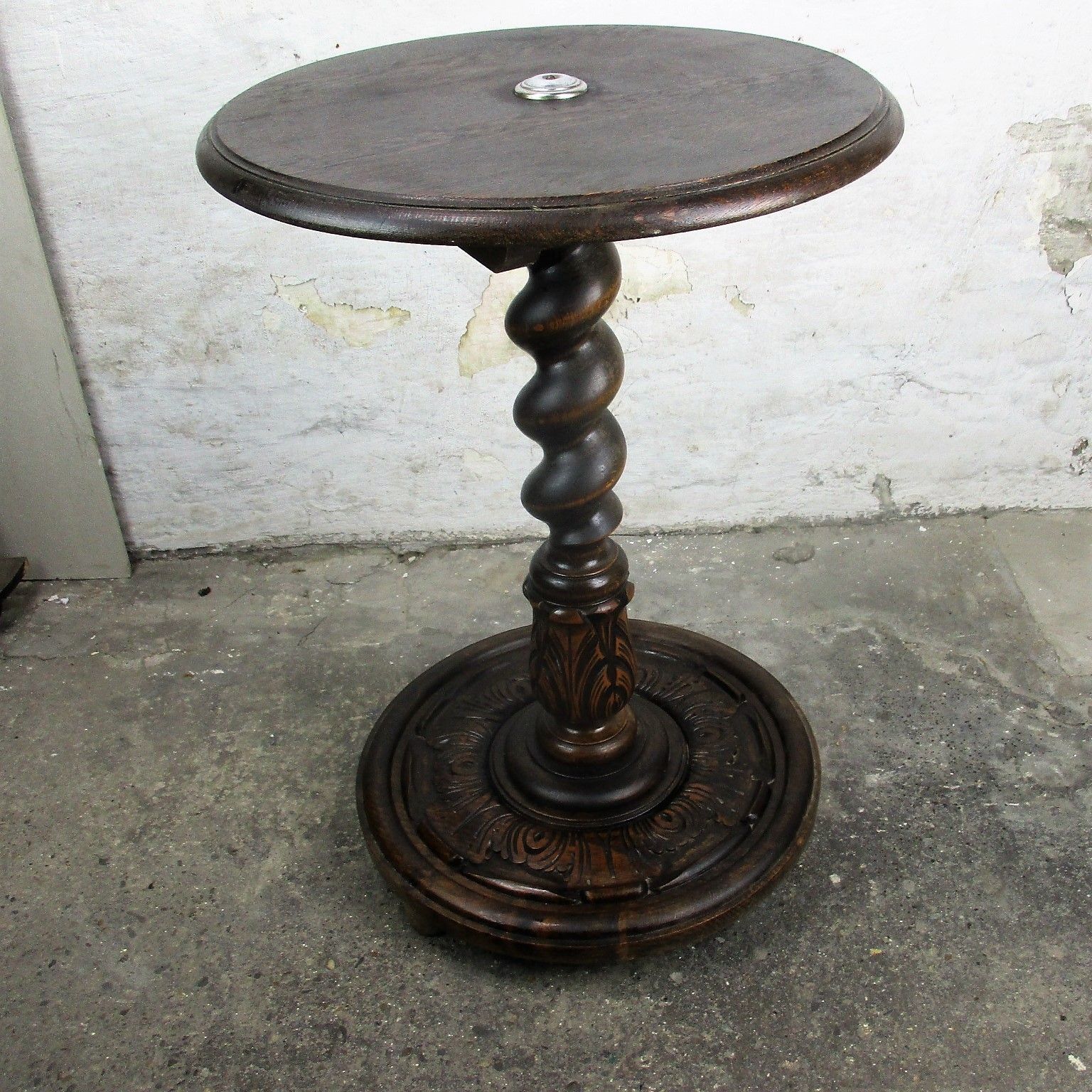 L Hand Carved Ornate Wood  Barley Twist Pedestal Display Side Table Plant Stand photo for sale