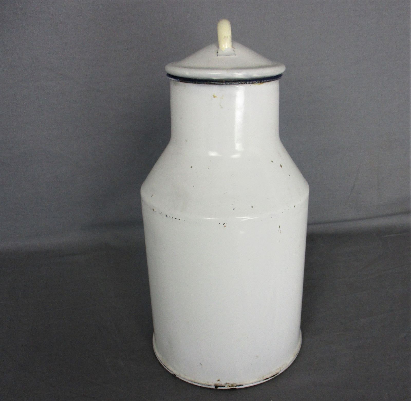 Antique Vintage Milk Jar Jug  Lidded Enamel Enameled Handle Barn Country House A photo Home Decor
