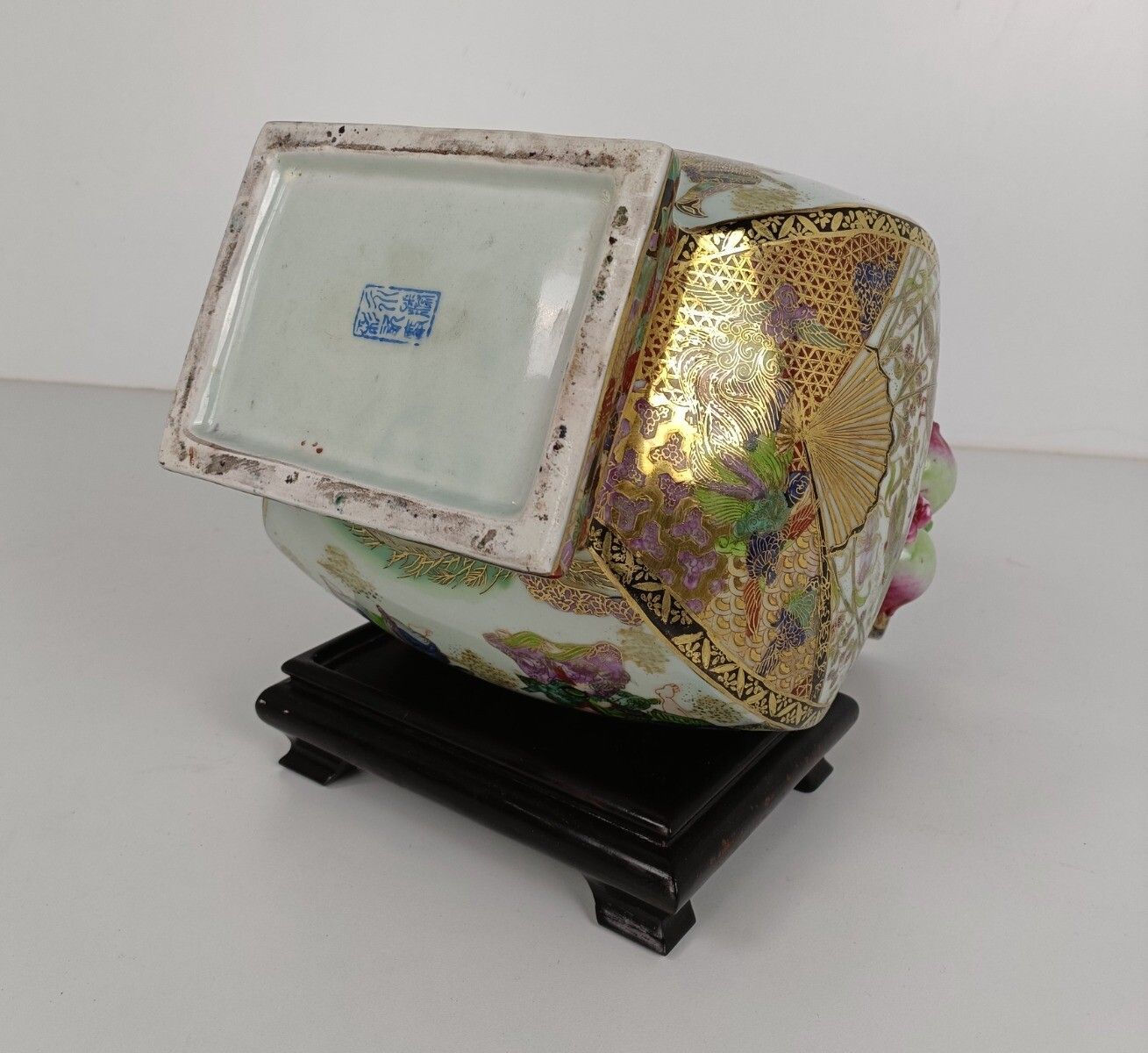 photo furniture Vintage Japanese Vase Gorgeous Style Flowers Fruit Polychrome 70s Special Form