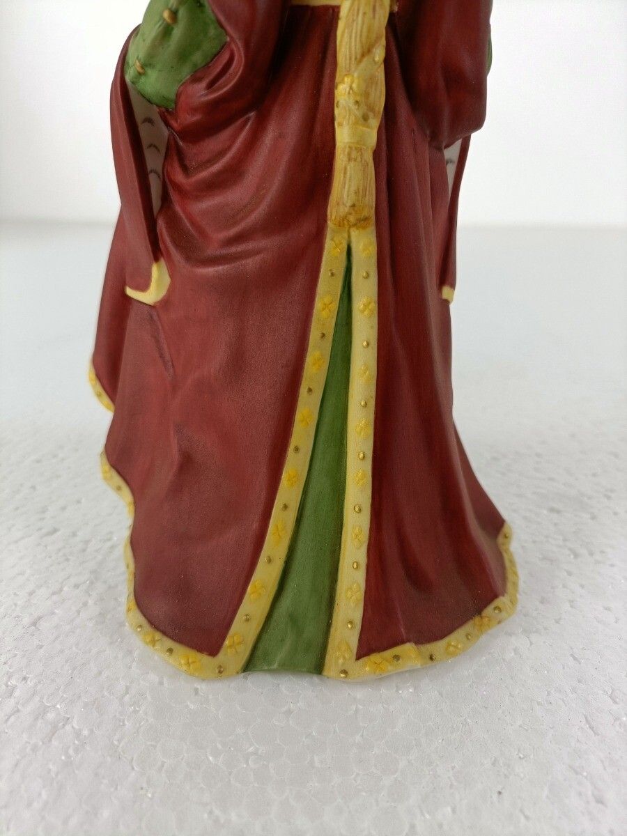 Exquisite Franklin Porcelain Isabella Of Spain  Limited Edition Figurine 1982. photo buy