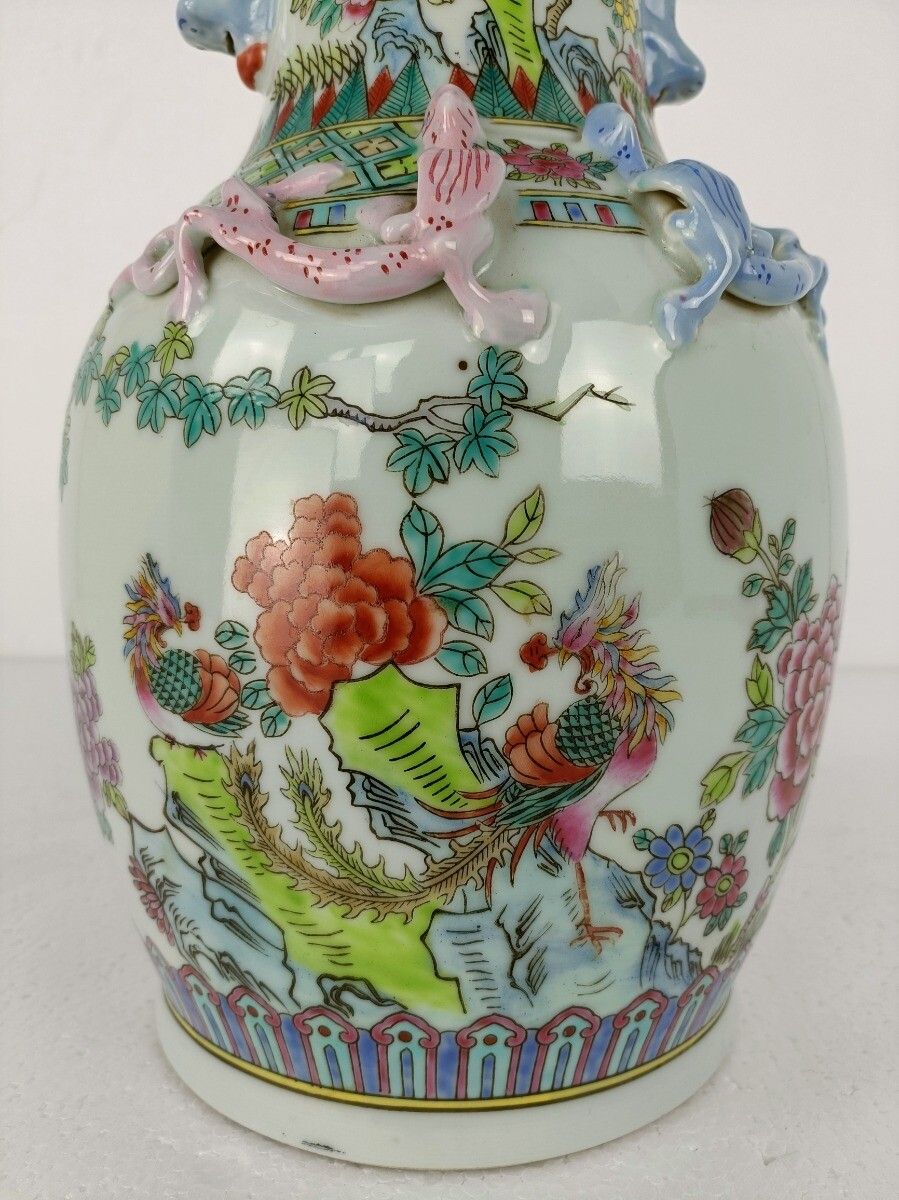 Chinese Vase Hand Painted Vintage Dragons Lovely Family Rose Birds photo vinterior