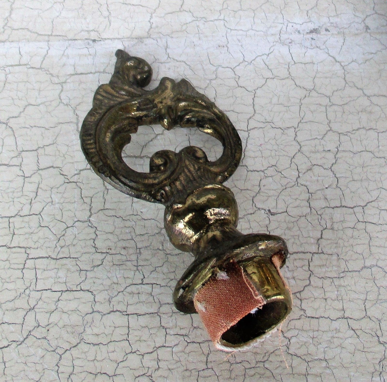 Gorgeous Brass Ornate Embossed  Candle Holder Stick Candelabra 5 Arm  Sniffer photo vinterior