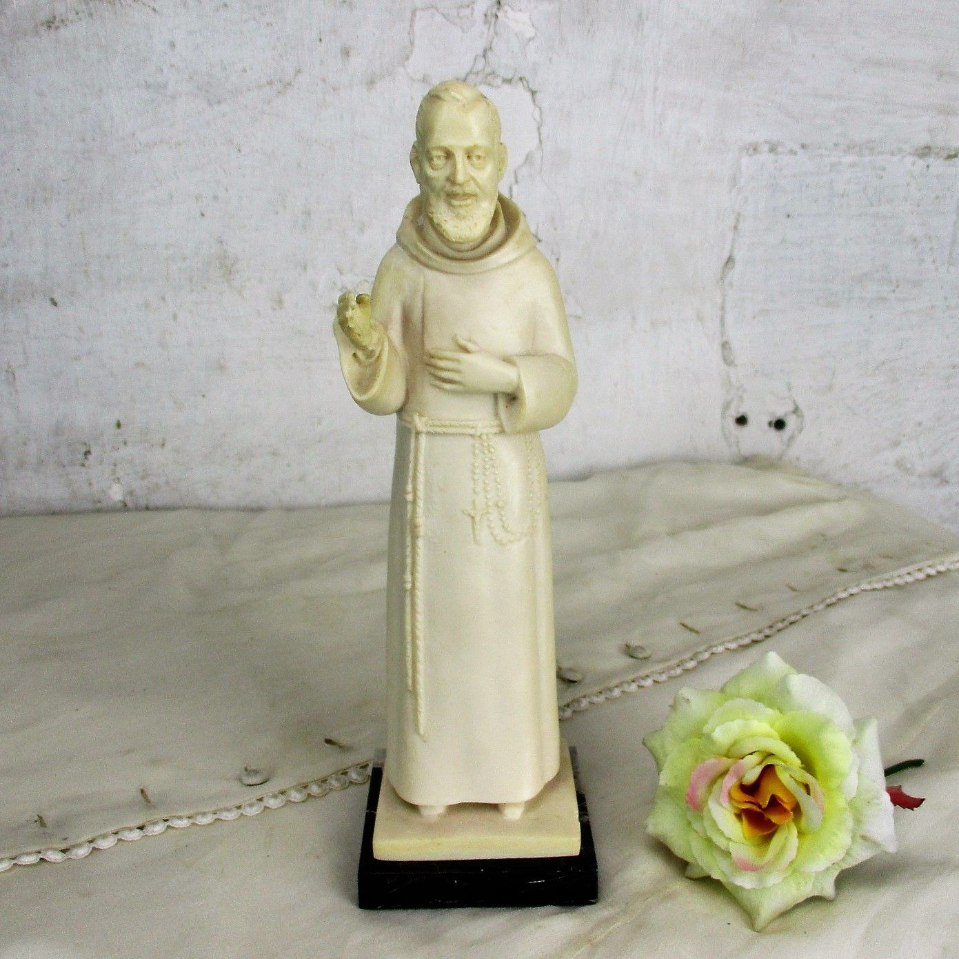 Statue Padre Patris Pio Pietrelcina  Figurine Resin On Marble A. Santini Italy