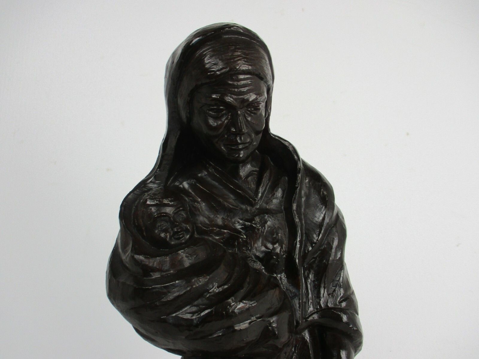 Statue Terracotta Brown Pain Wood Look Old Woman Carrying Baby Xl photo furniture
