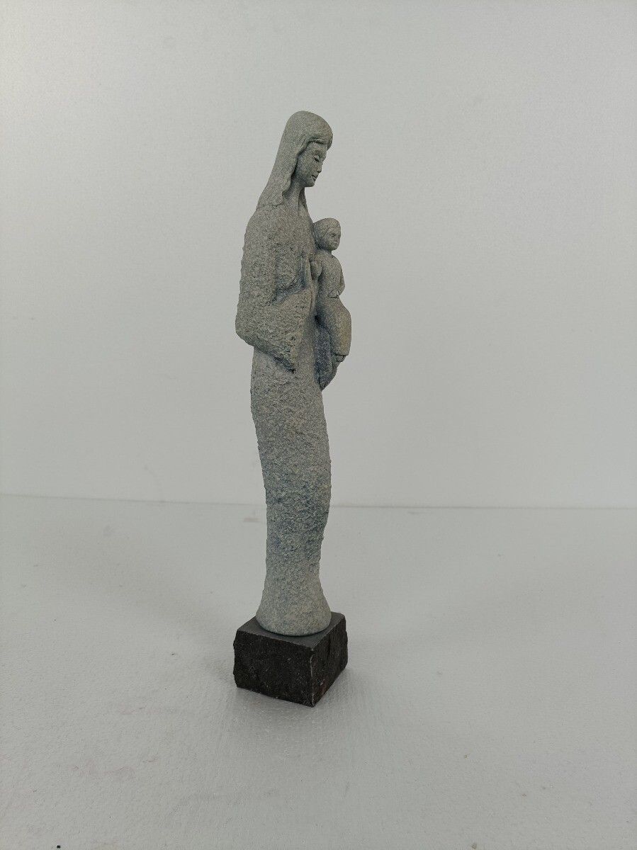 Virgin Mary Madonna Holy Mother Infant Child Plaster Statue On Granite Base Mode photo vinterior