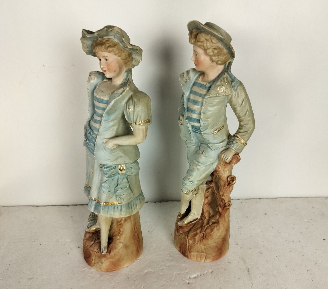 Couple Art Deco Figurines Statues Porcelain Lovely Pair photo buy