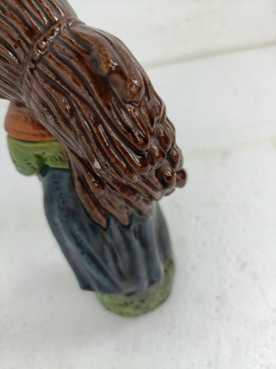 Old Lady With Bunch Of Wood Poterie Flamande Faience Flanders Pottery Glazed photo vinterior