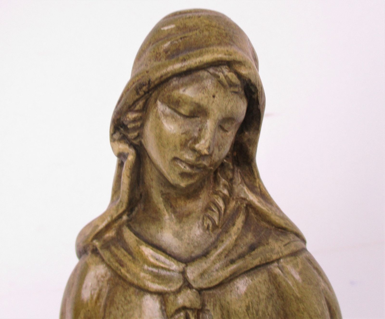 Pieta Statue Jesus Christ Virgin Mary Mother No Sorrow Is Like Mine Plaster Dram photo vinterior