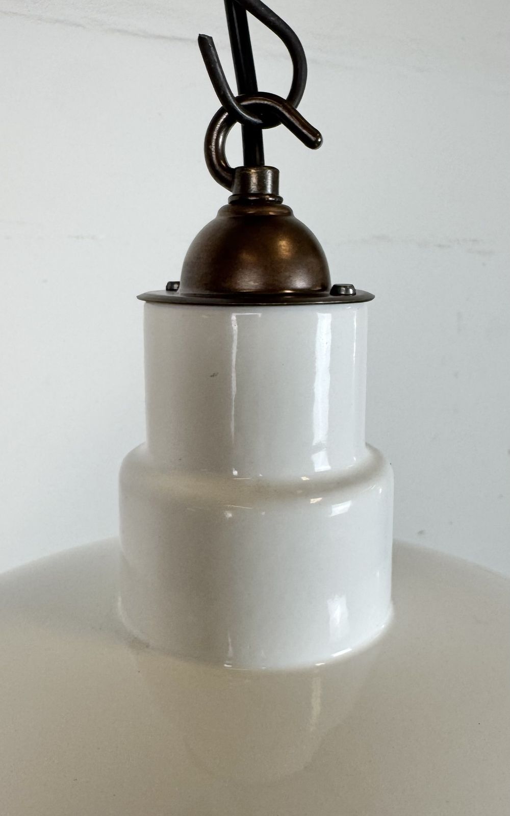 219.0 Industrial White Enamel Factory Pendant Lamp From Quadrangle Mfg. Co., 1960s, 5x photo