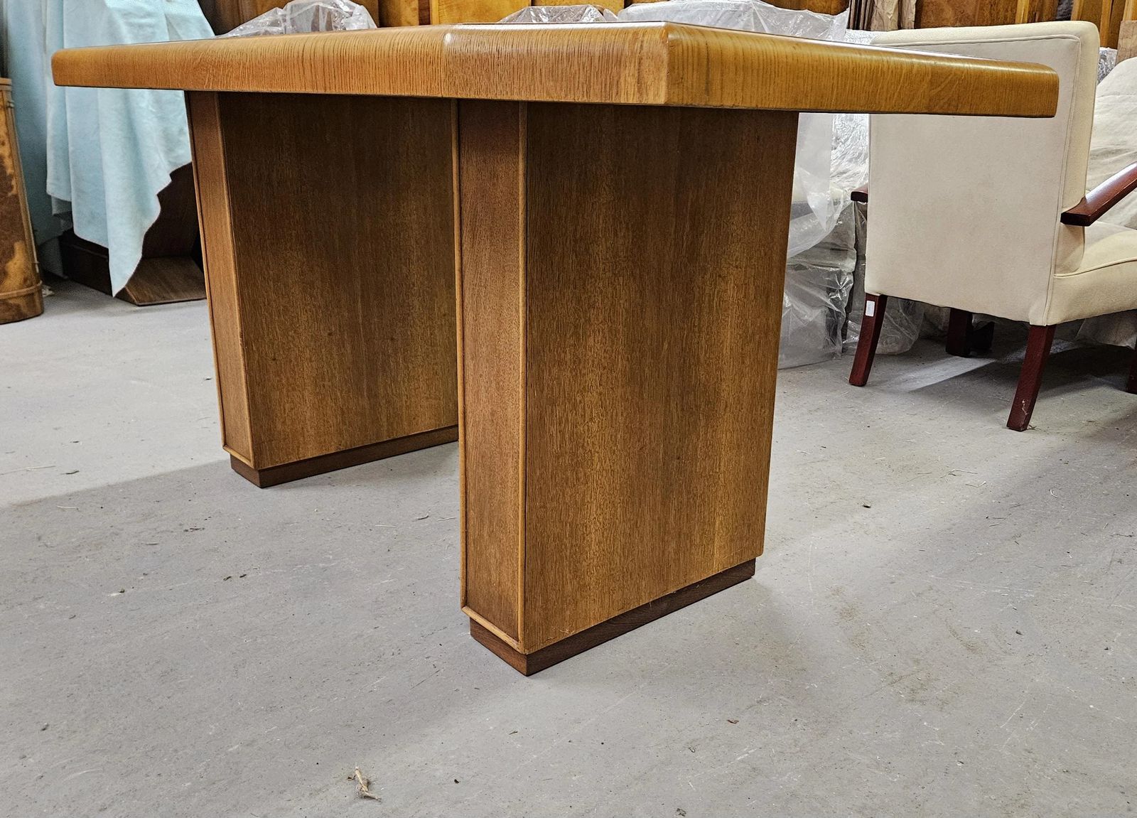 Art Deco Golden Oak Dining Table photo 1650.0