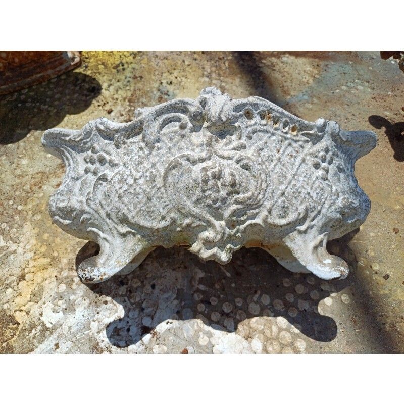 photo vinterior 4 Cast Iron Planters 1900 From Charleville   Mézières Rocaille Style