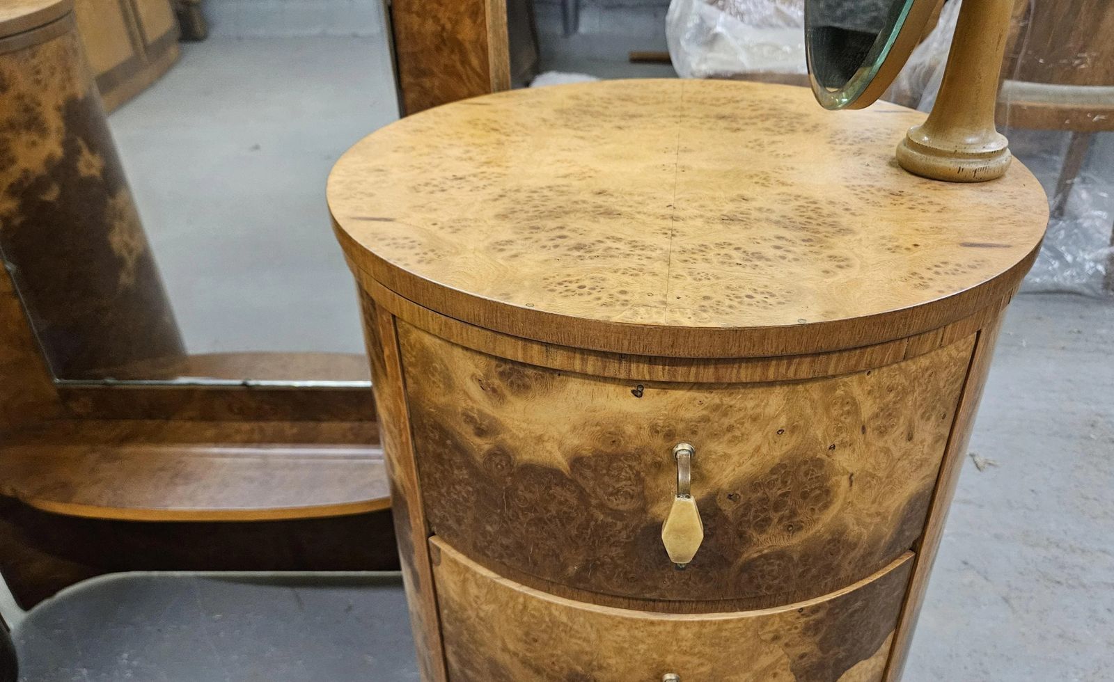 2200.0 Art Deco Dressing Table photo