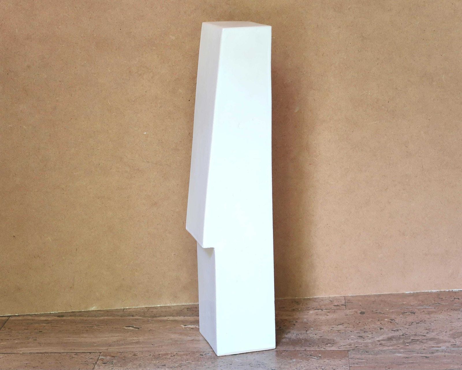 Groot Frans Minimalistisch Wit Keramisch Sculptuur Van Frédéric Bourdiec / Wit, Minimalistisch, Geometrische Vormen, Architectuur, Architect photo for sale