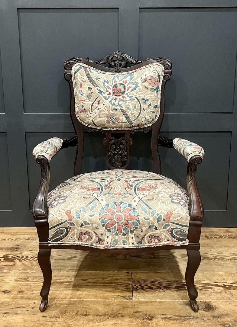 A Pair Of English Victorian Open Sided Armchairs photo Furniture