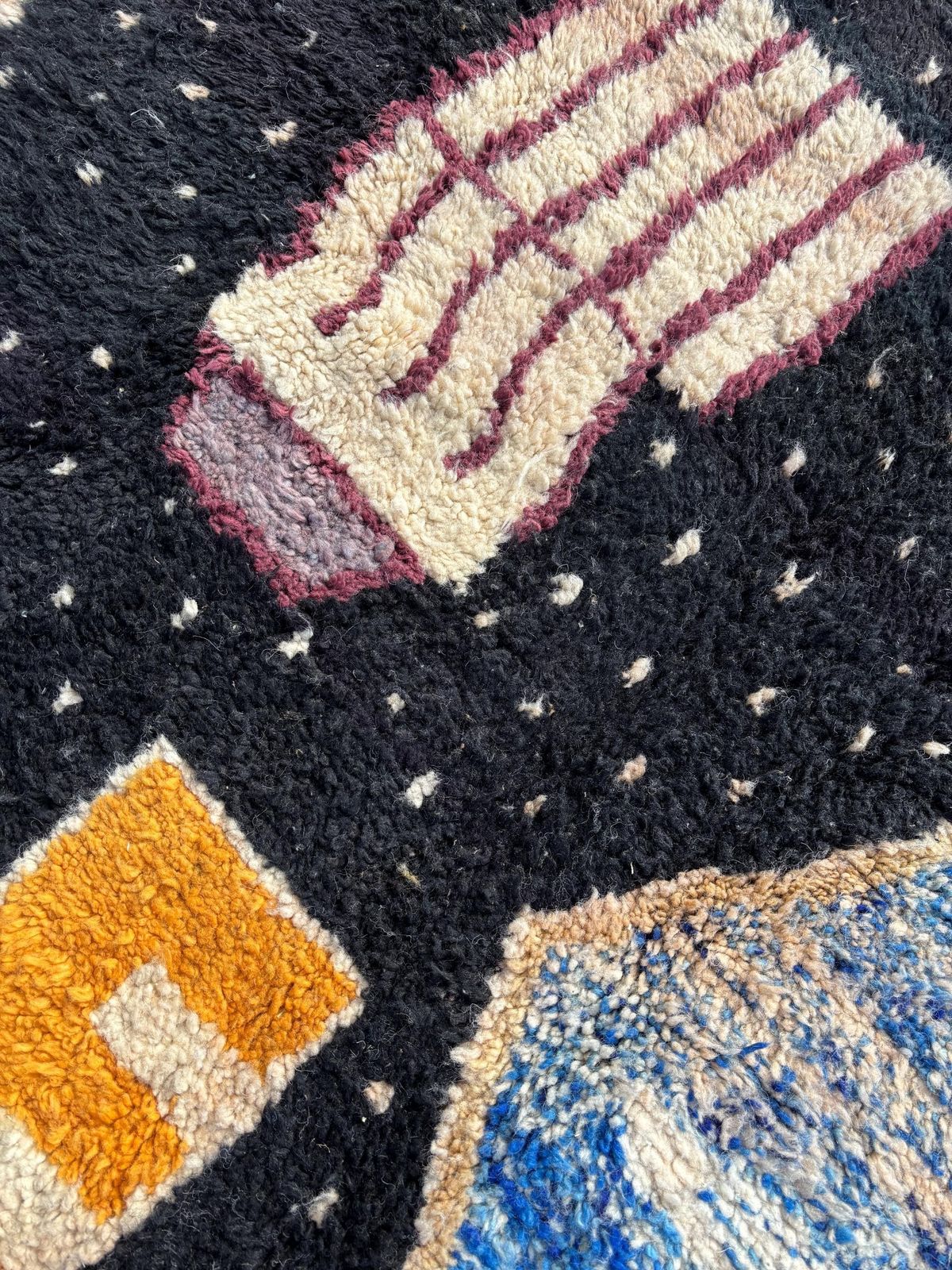 Moroccan Berber Black Wool Rug 200x280 Cm – Black Abstract Tribal Carpet – Handmade Boho Decor – Moroccan Carpet For Living Room photo vinterior