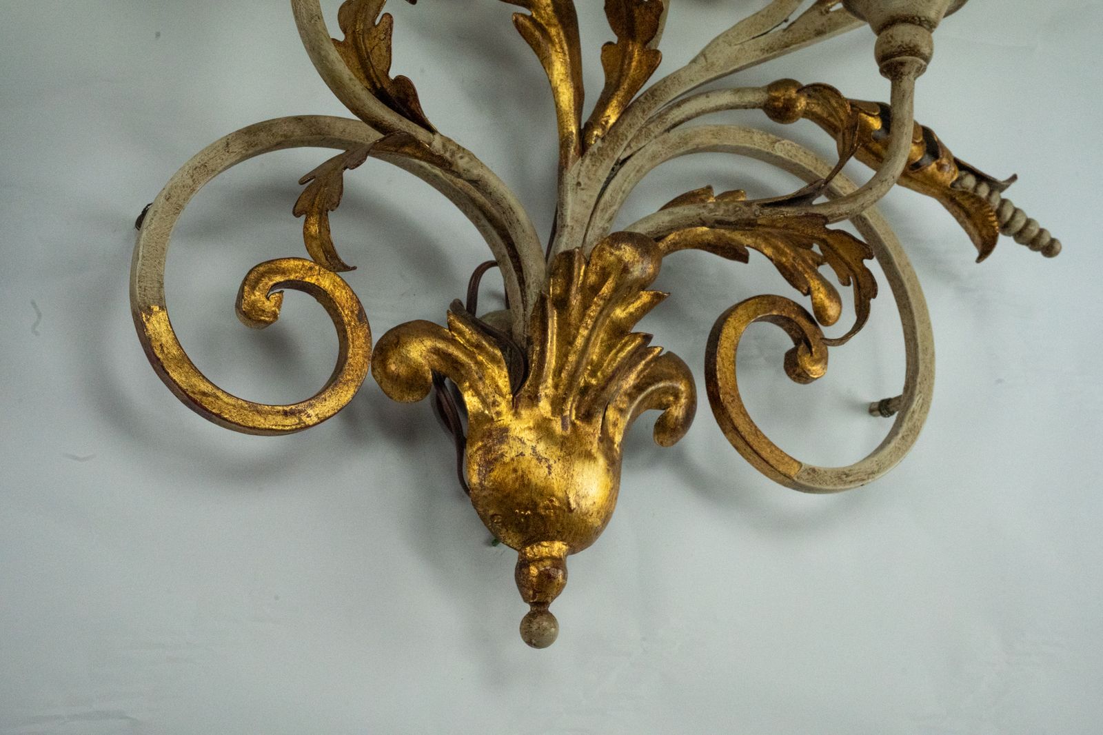 Pair Of Large Floral Wall Lamps In Gilded And Lacquered Metal. Italy 1960s photo 1300.0
