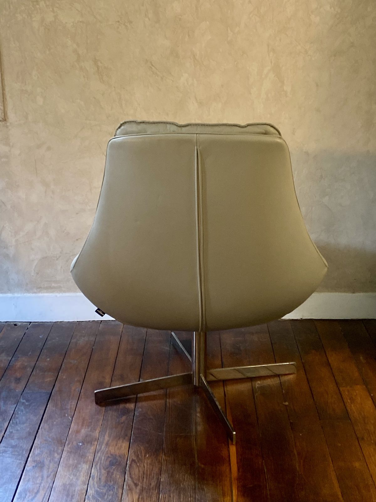 Fauteuil Design Vintage Daya Bontempi Italie. photo vintage
