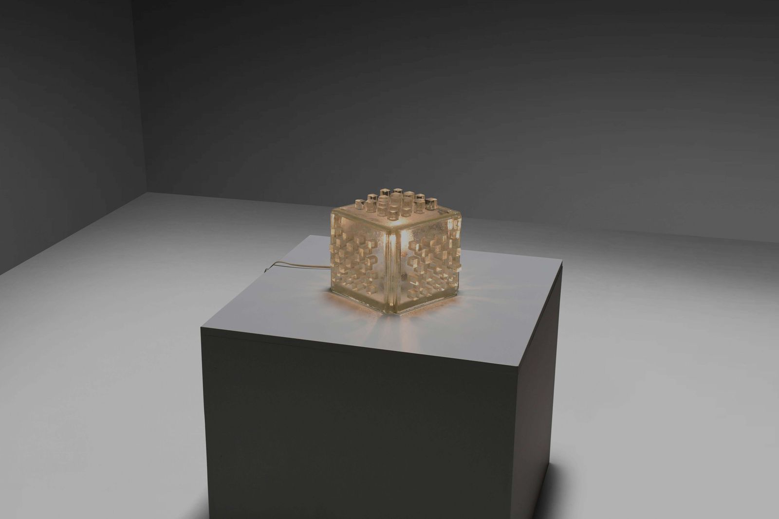 photo furniture Rare Poliarte ‘Apis’ Table Lamp Made Of Raw Crystal Murano Glass, 1960s
