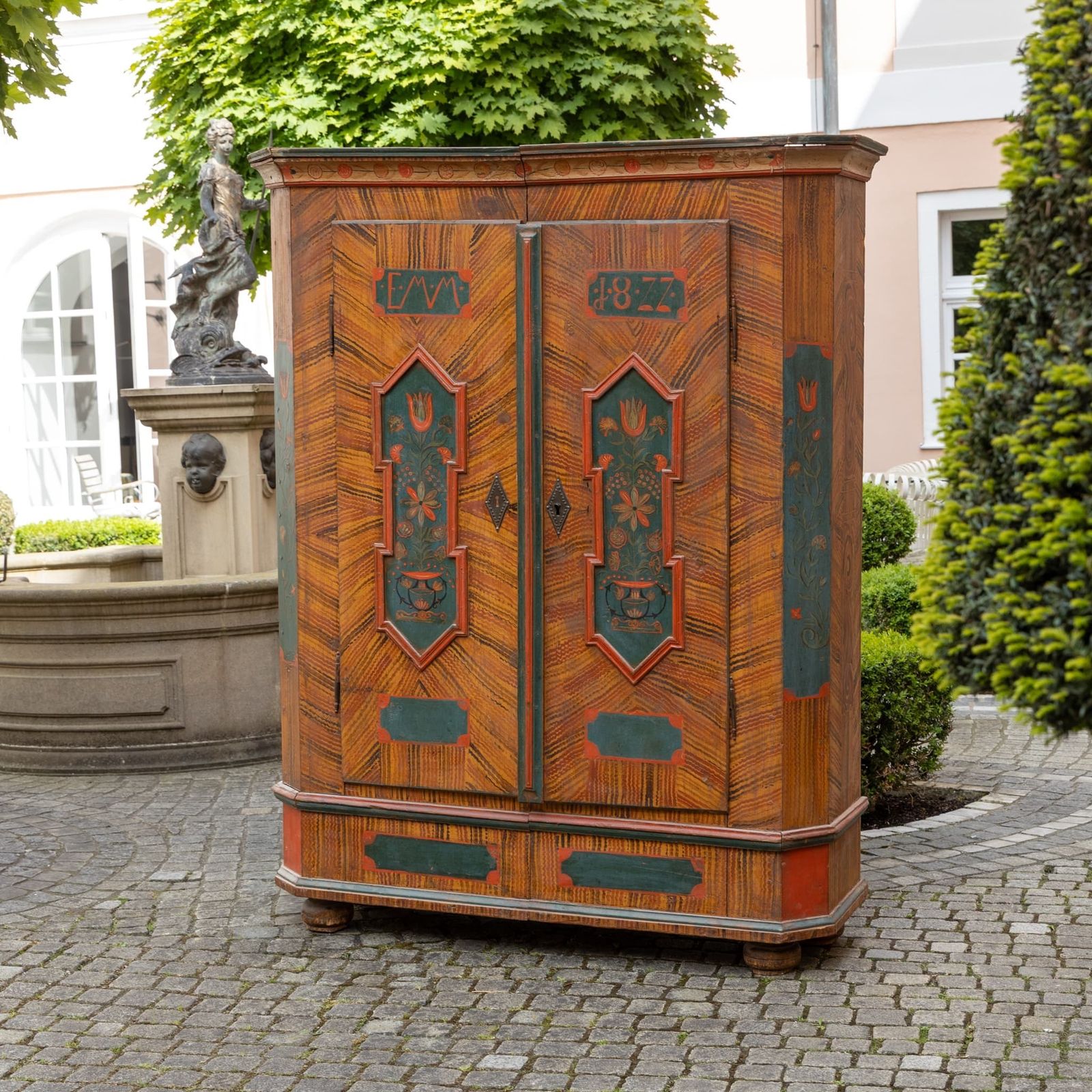 photo furniture Handgeschilderde Volkskunst Kledingkast, Zuid Duitsland, Gedateerd 1877 En Gemonogrammeerd Emm