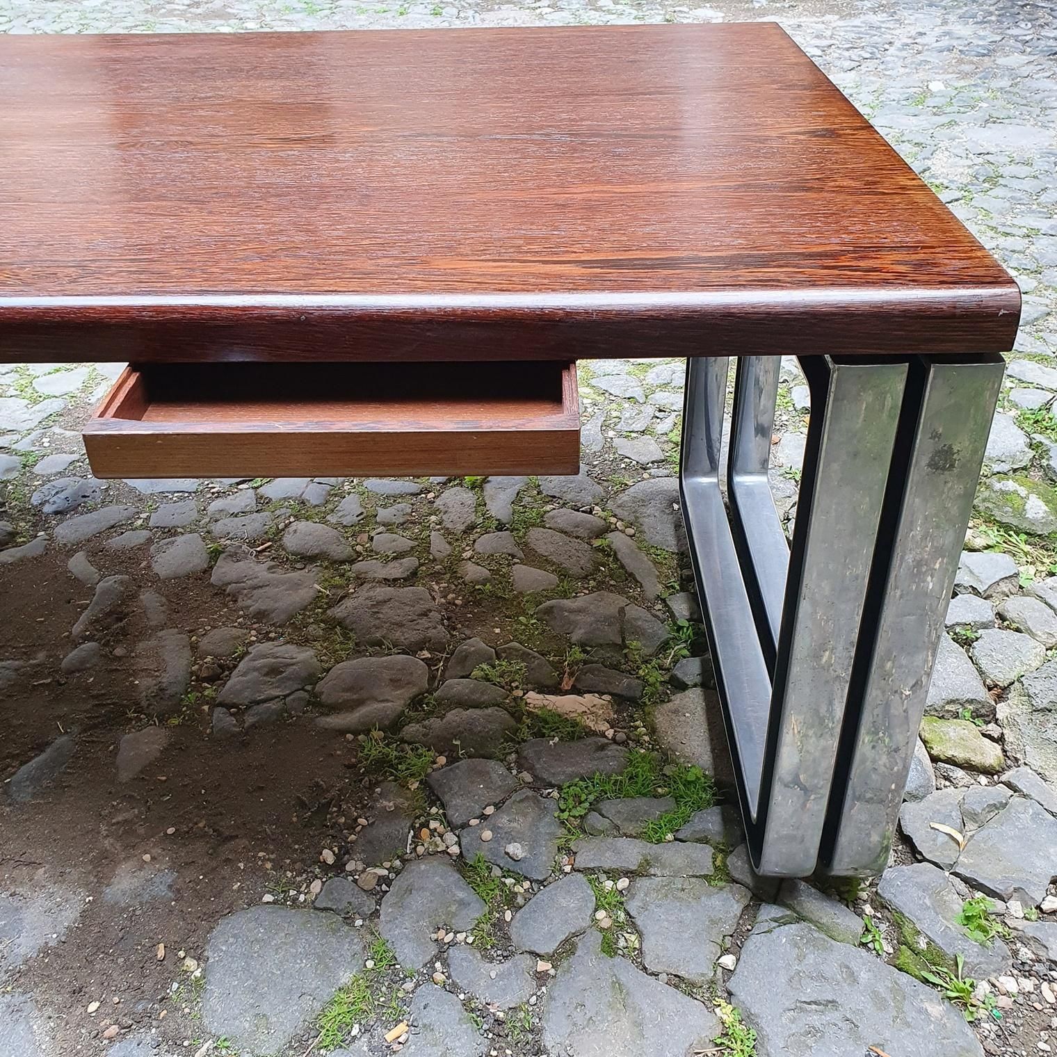 photo for sale Large Desk T333 By Eugenio Gerli And Osvaldo Borsani For Tecno Italy
