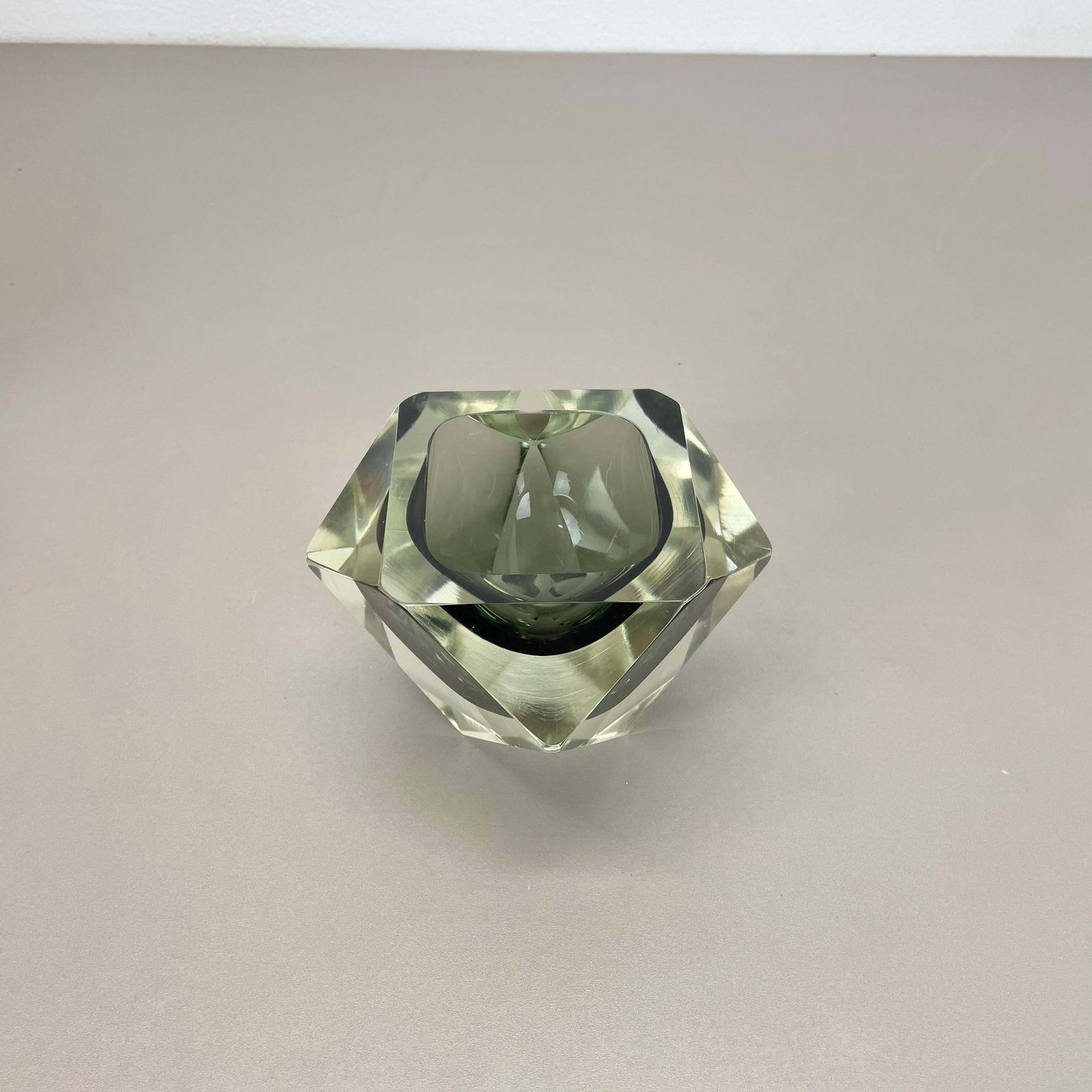 Large 1.7kg Murano Glass Diamond Bowl Element By Flavio Poli Attrib., Italy 1970 photo furniture
