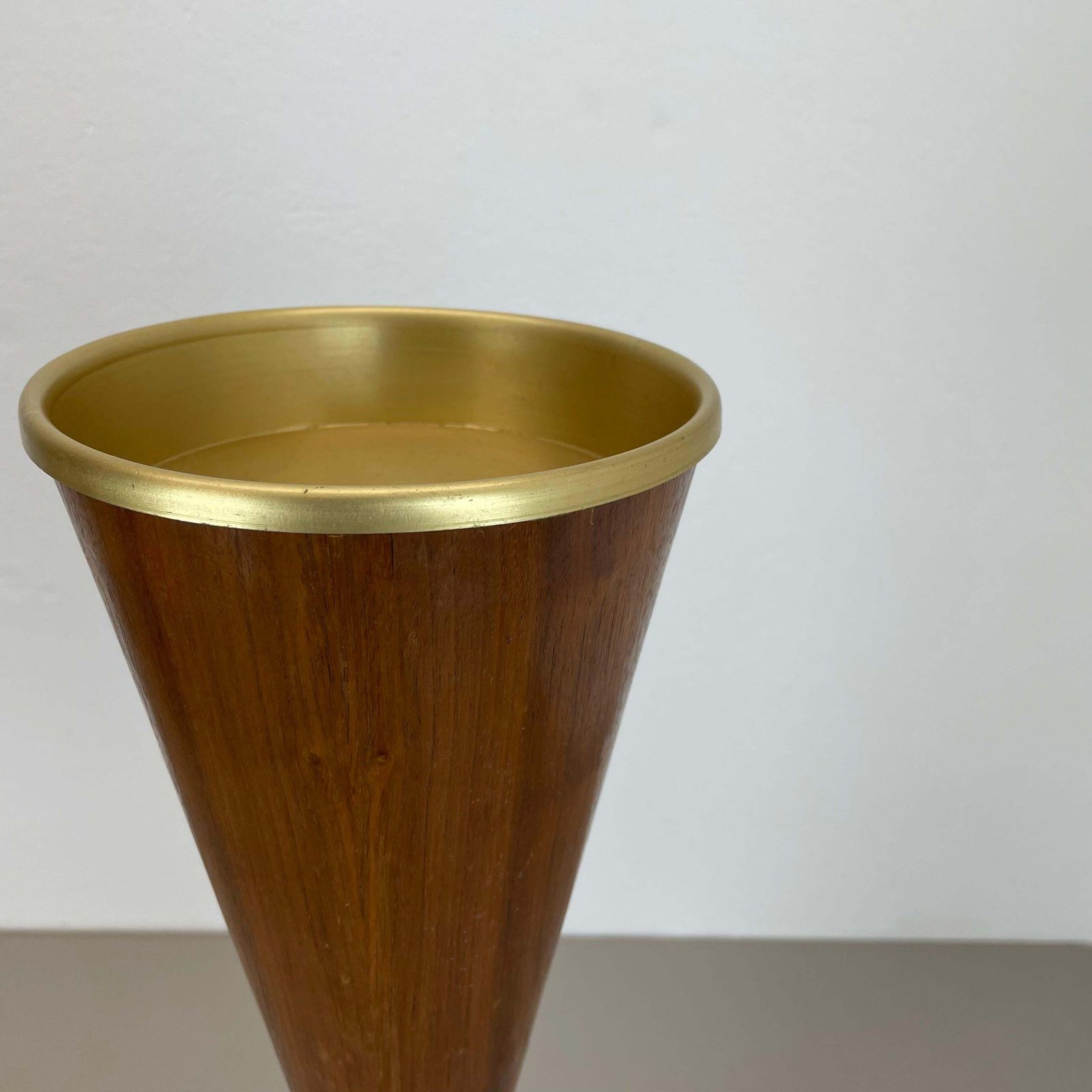 55cm Minimalistic Diabolo Metal And Walnut Plant Stand Element, Italy, 1950s photo vinterior