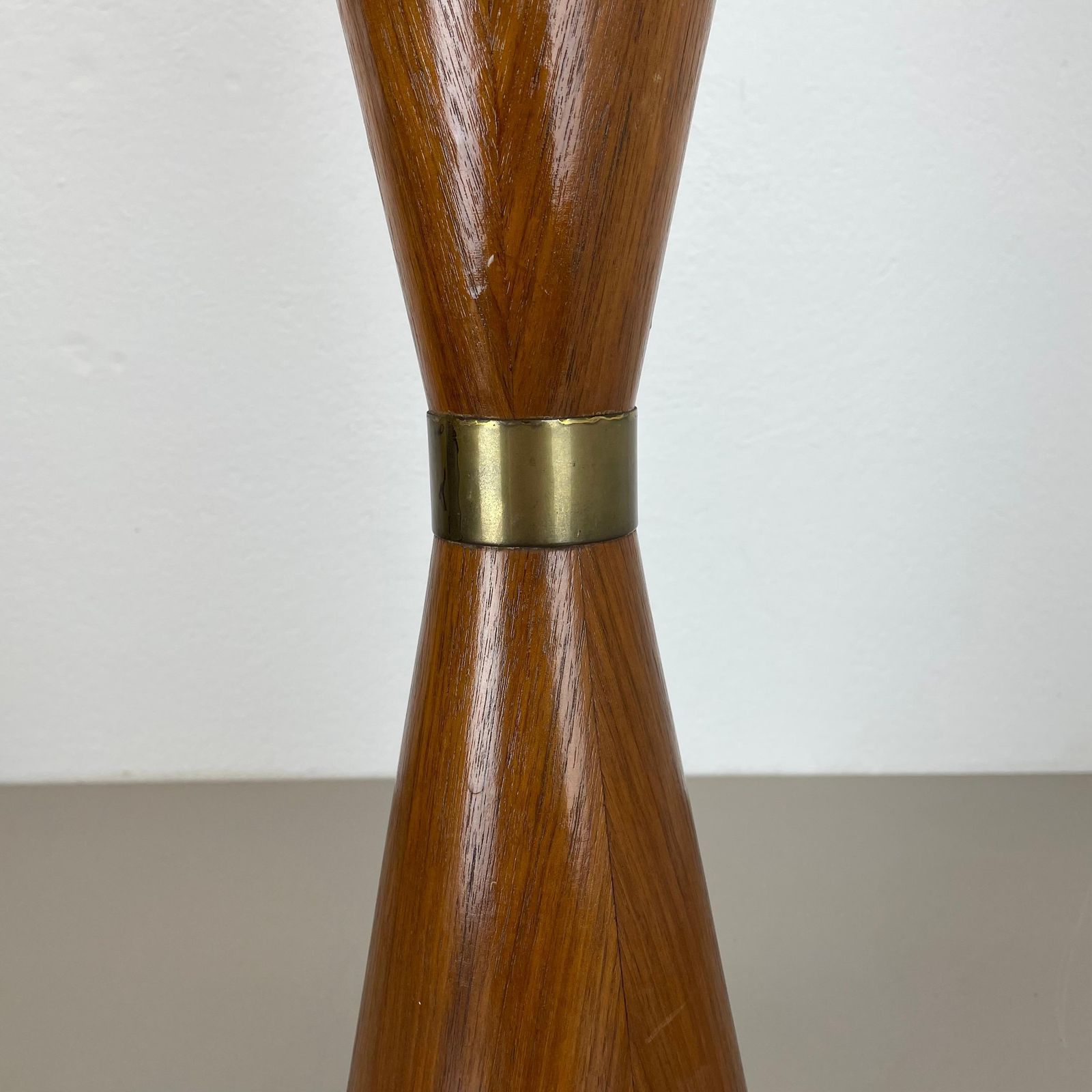 photo vintage 55cm Minimalistic Diabolo Metal And Walnut Plant Stand Element, Italy, 1950s