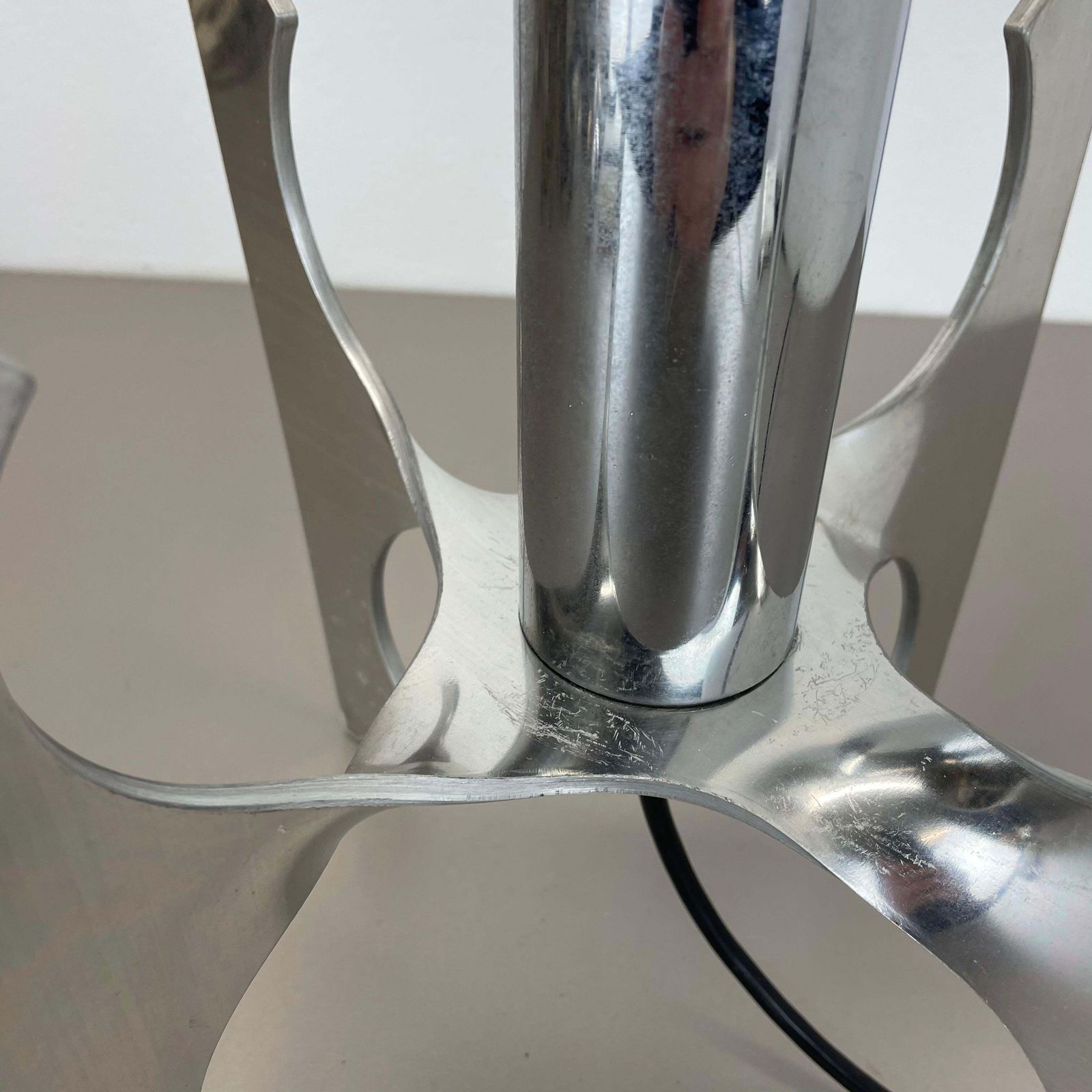 Original Chrome Aluminium Table Light By Motoko Ishi For Staff Leuchten, 1970s photo vintage