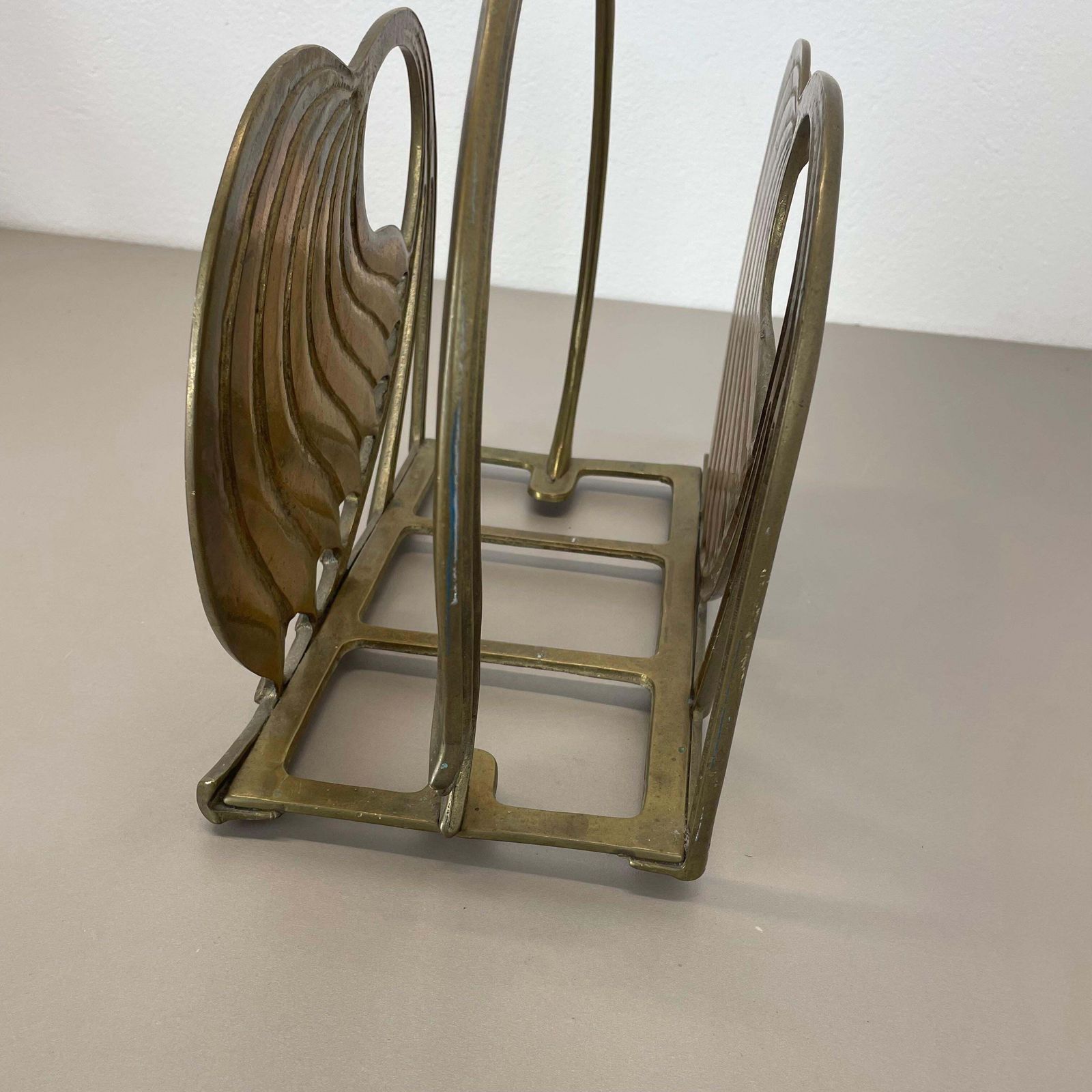 photo buy Hollywood Regency 4.8kg Brutalist Solid Brass Magazine Holder Stand, Italy 1970s