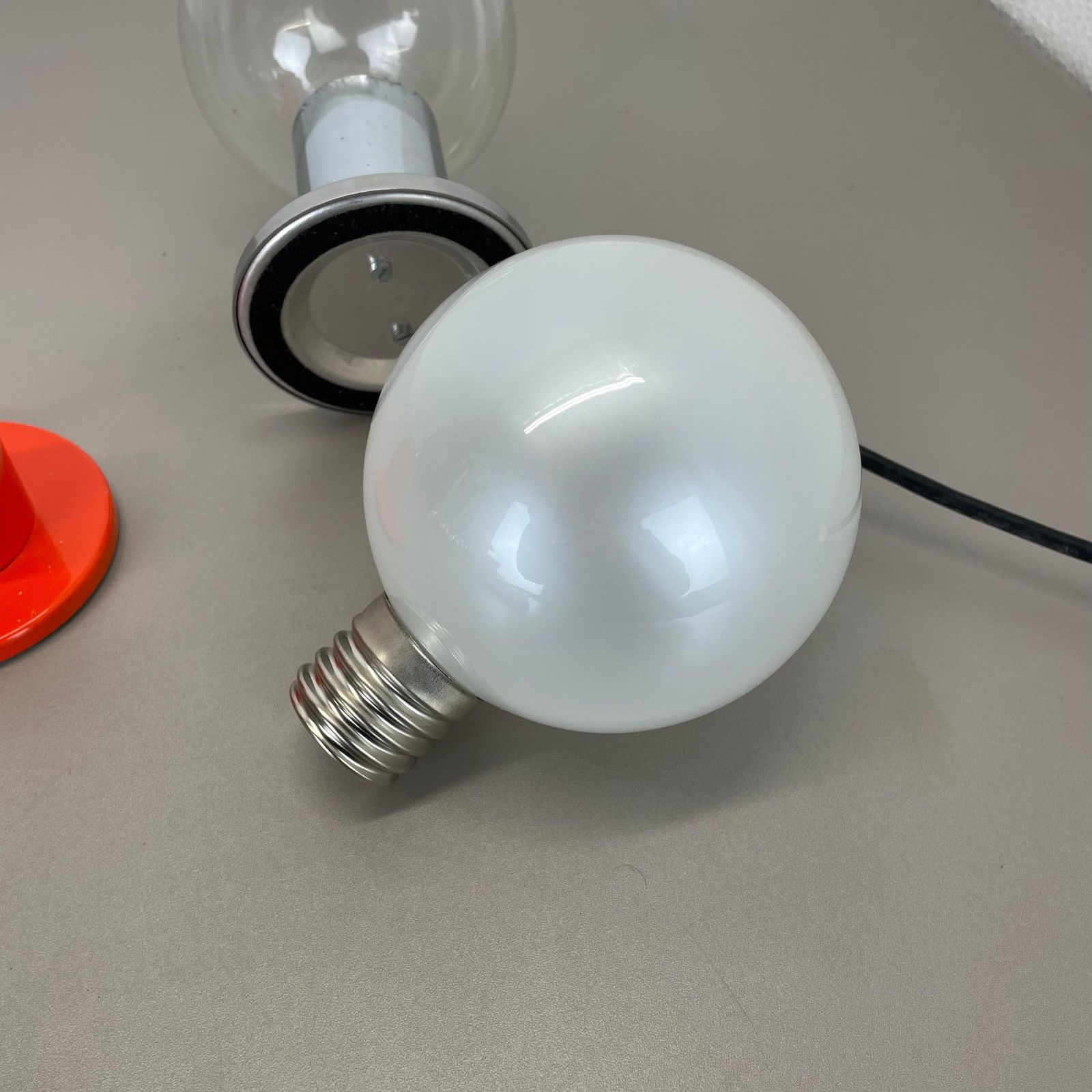 photo vintage Set Of 2 Table Light Glass Bulb Designed By Motoko Ishi For Staff Lights, 1970s