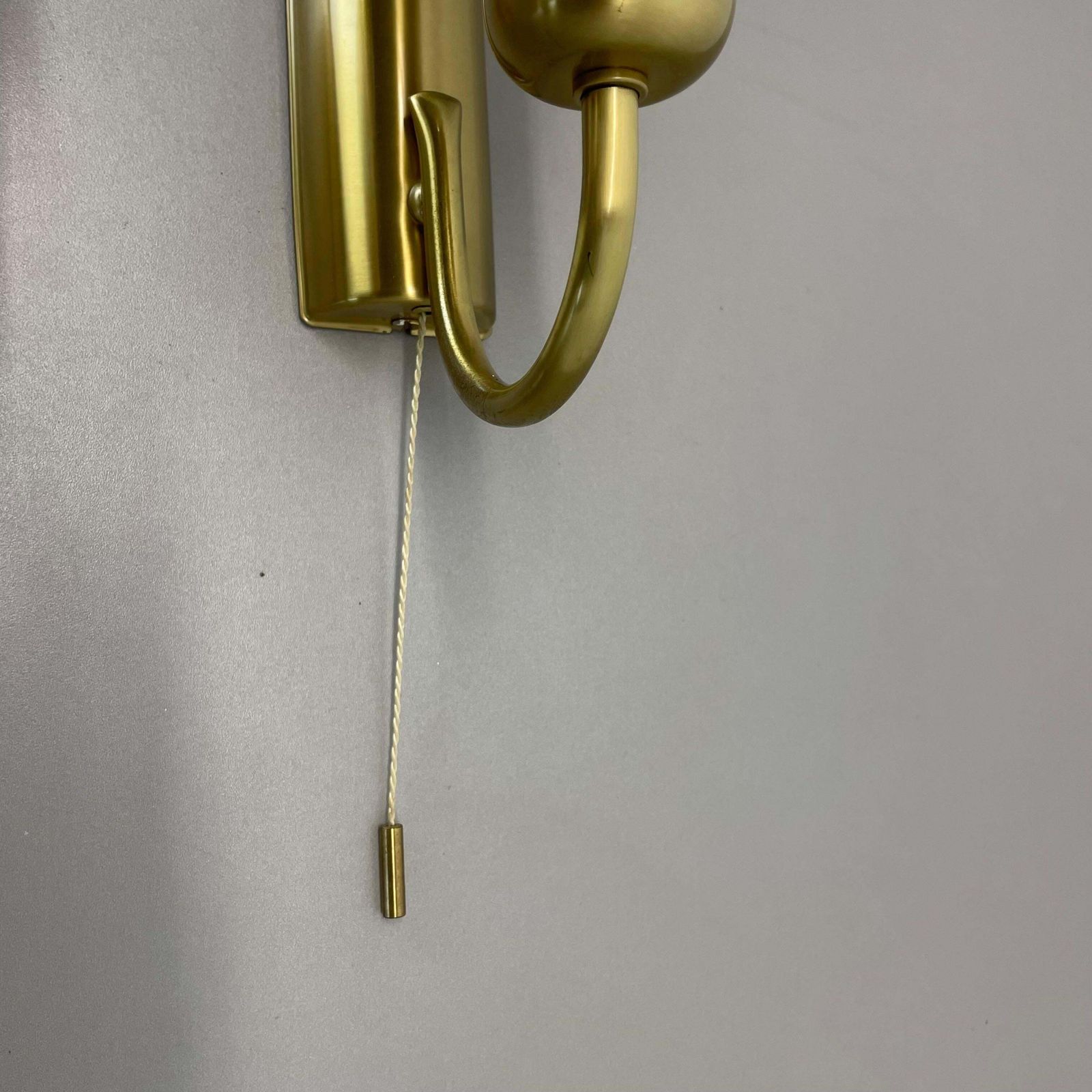 Set Of Two Minimalist Brass Wall Lights Sconces, Italy 1970s photo vinterior