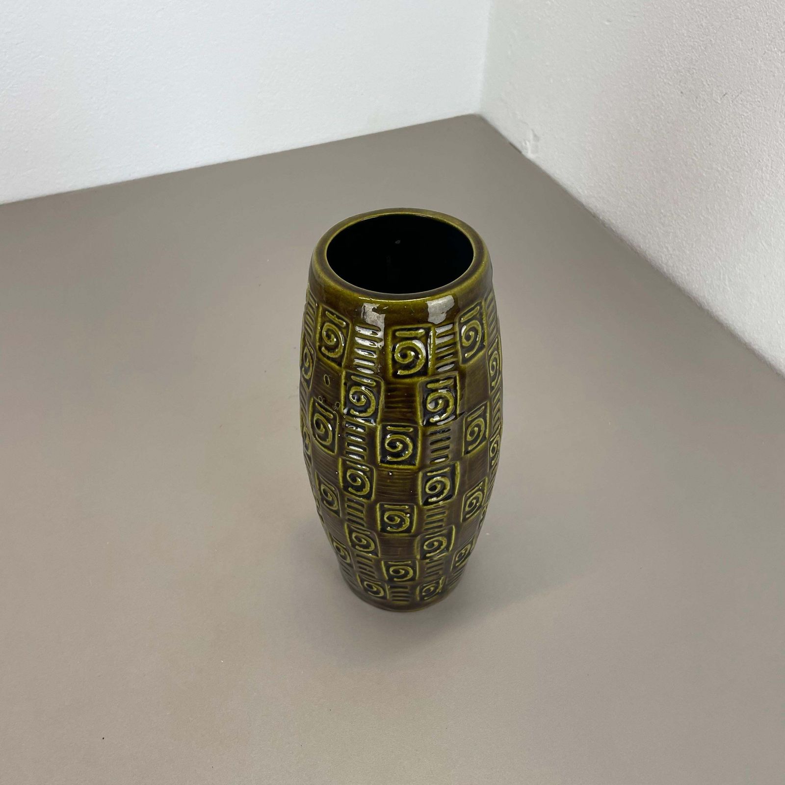 Extraordinary "Abstract Line" Tube Pottery Fat Lava Vase Scheurich Germany  1970 photo for sale