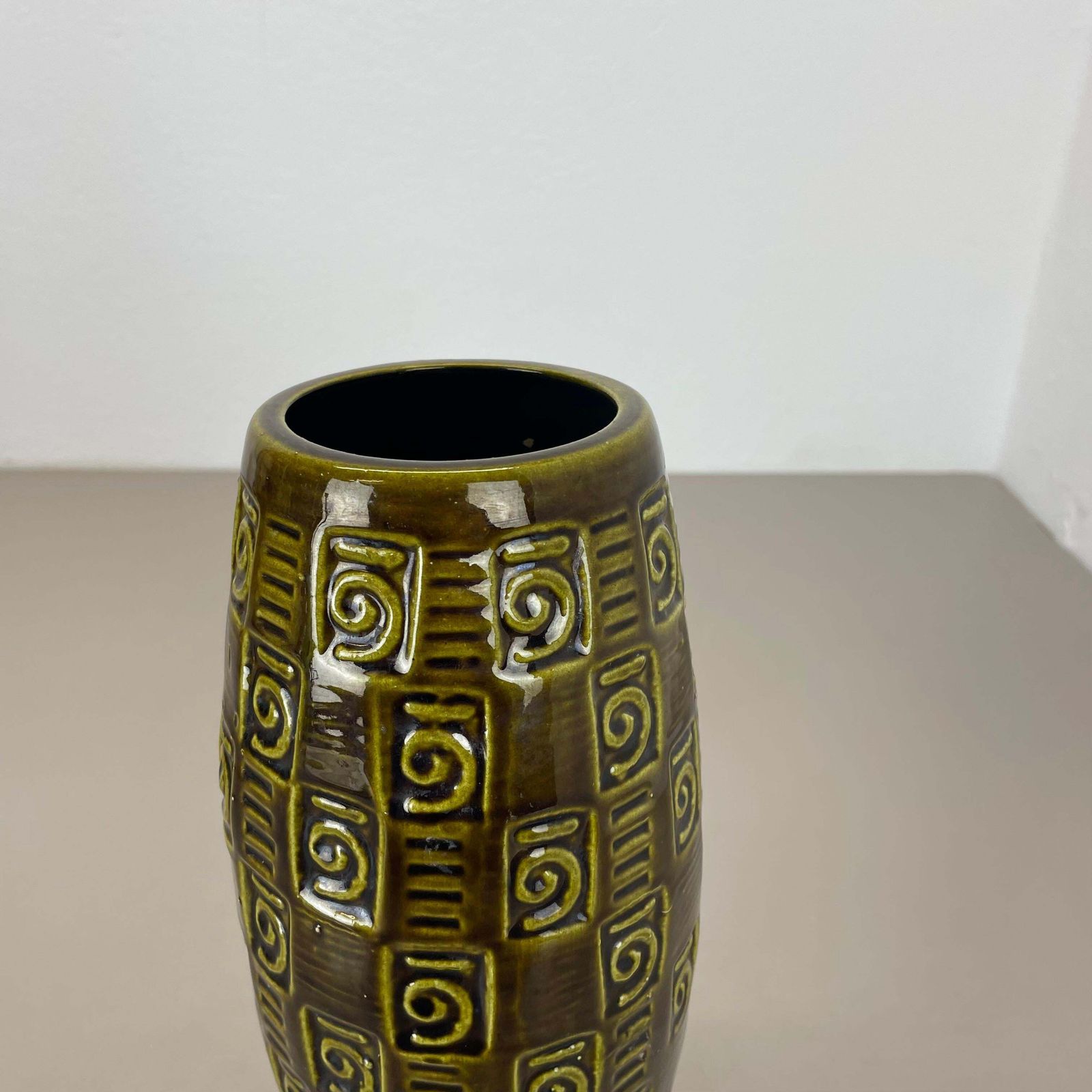 Extraordinary "Abstract Line" Tube Pottery Fat Lava Vase Scheurich Germany  1970 photo Home Decor
