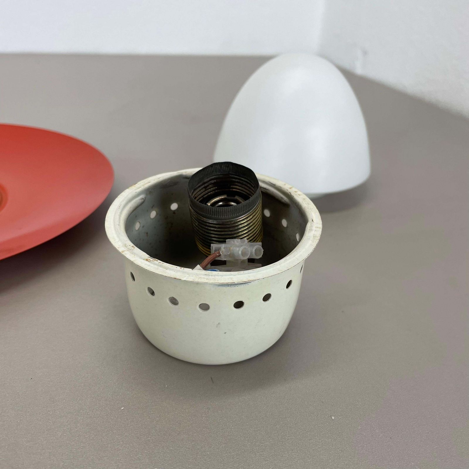 photo vinterior Red Round 20cm Stilnovo Style Metal Opaline Glass Wall Light, Italy, 1960s