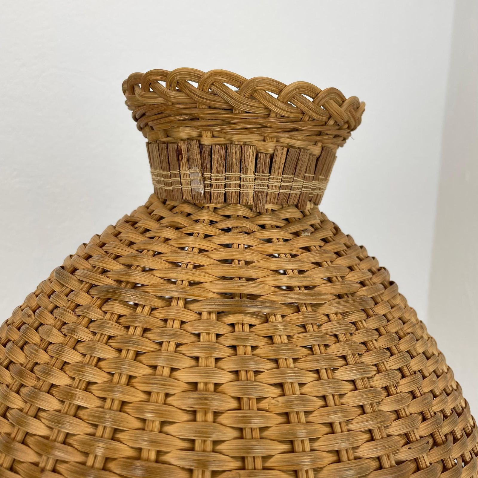 photo for sale Xxl 57cm Beautiful Kalmar Style Metal + Rattan Tripod Table Light, Austria 1960s