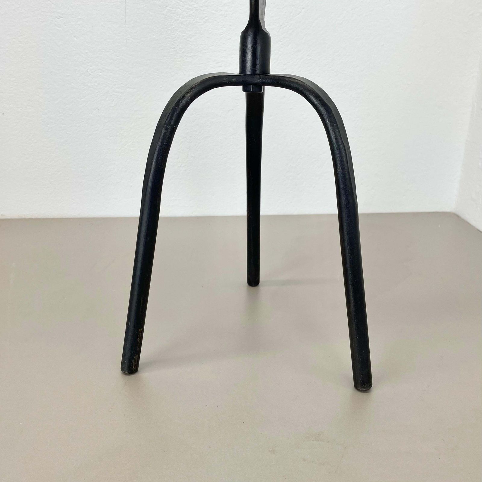 photo furniture Xl 75cm Modernist Sculptural Brutalist Metal Floor Candleholder, Germany, 1970s