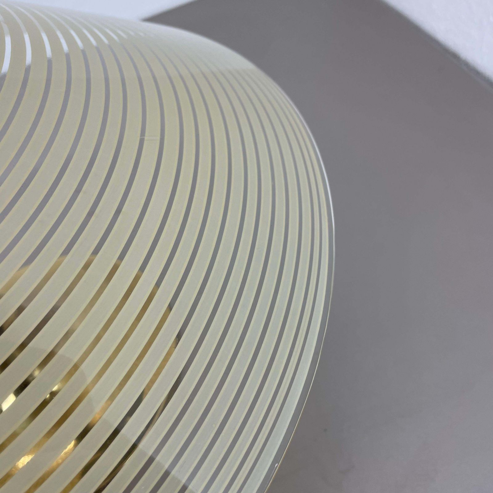photo vintage Modernist Stilnovo Style Brass And Glass Ceiling Flushmount Light, Italy 1950s