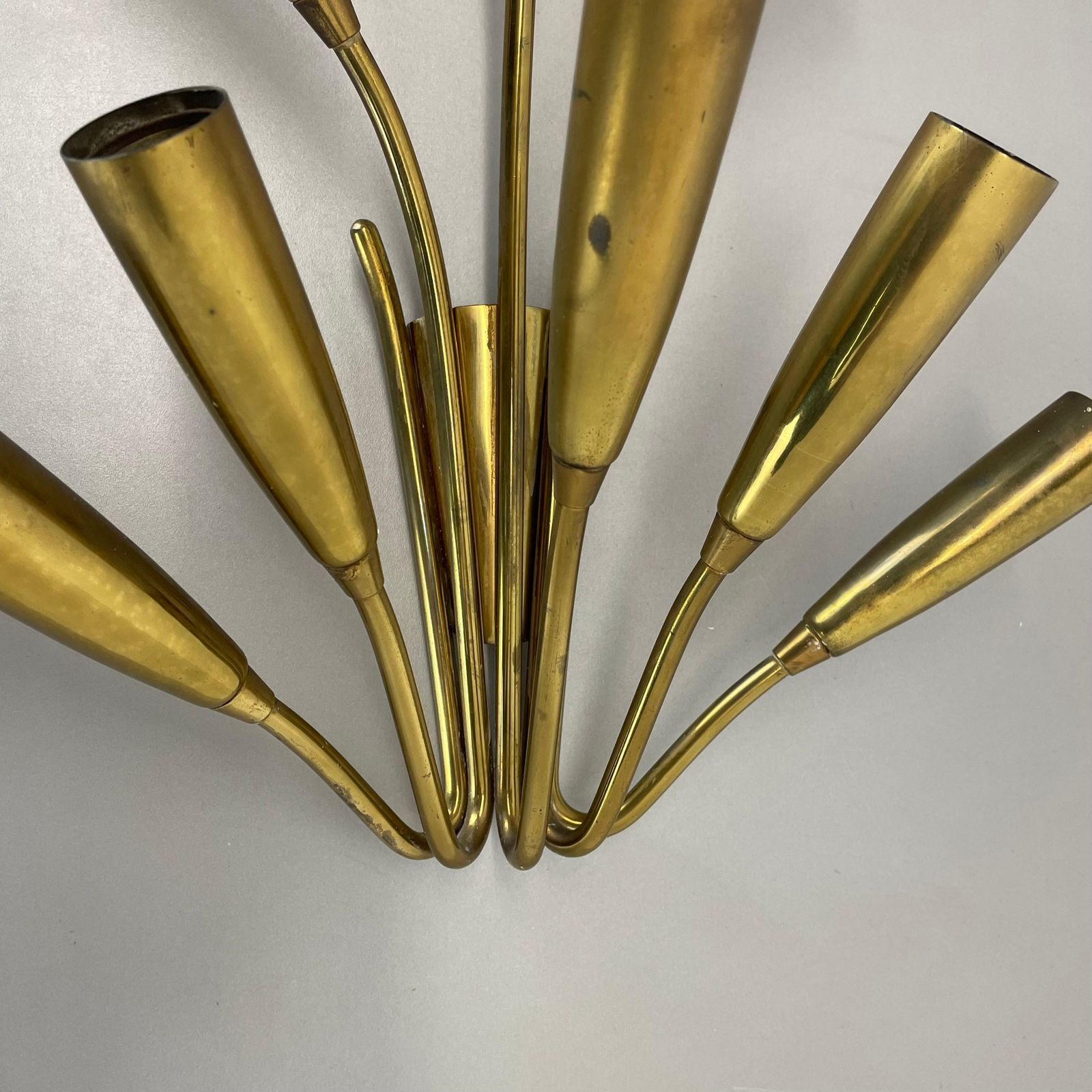 Rare Minimalist 39cm Brass Stilnovo Style Theatre Wall Light Sconce, Italy 1950s photo vinterior